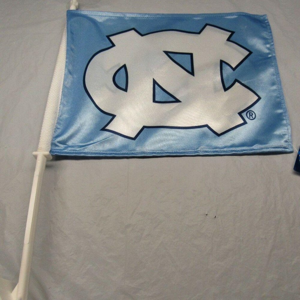 North Carolina Tar Heels Logo on Window Car Flag